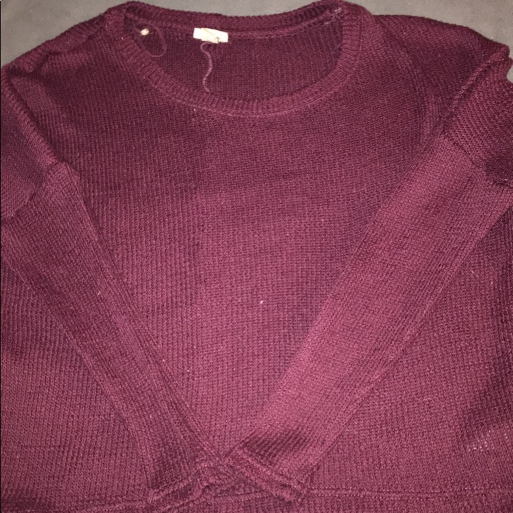 Aero cropped maroon sweater